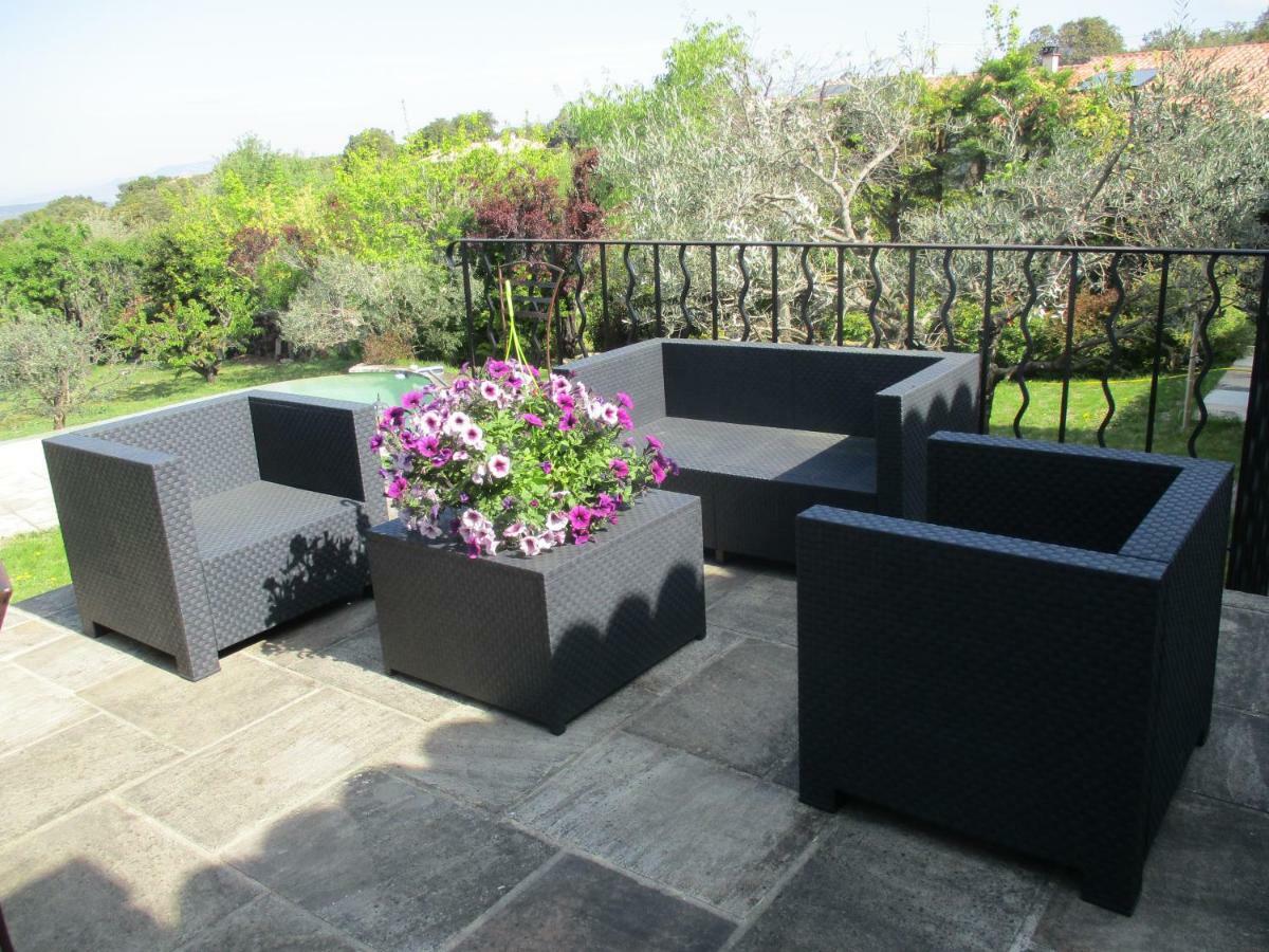 Gite Du Jardin Des Espuys Venasque Luaran gambar